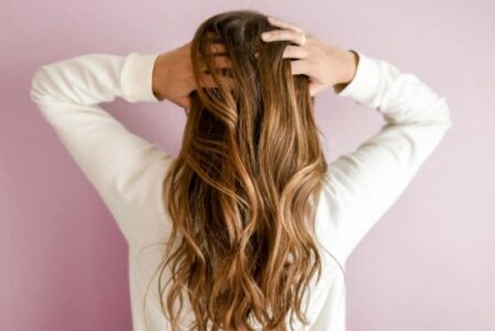 Zwalcz uszkodzenia- nadaj moc włosom